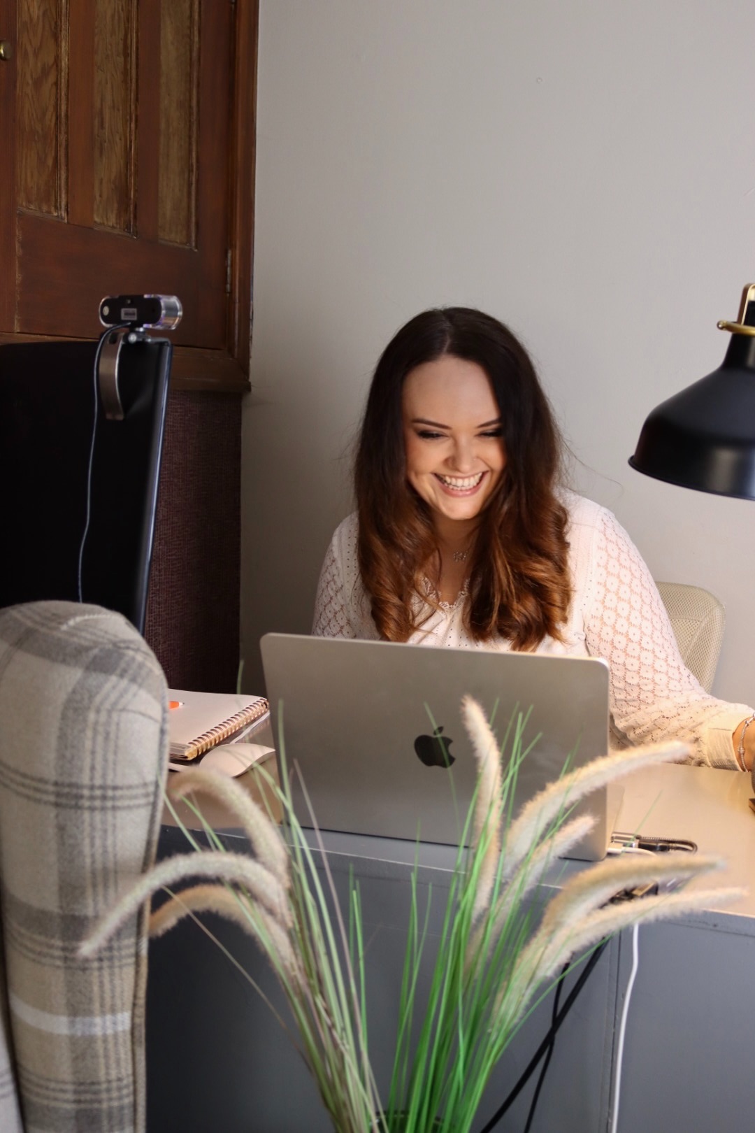 Gemma Price delivers a leadership coaching session online Gemma Price delivers a leadership coaching session online